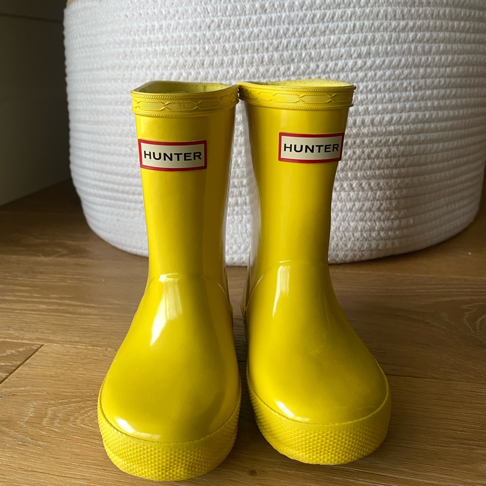 Yellow Hunter Toddler Boots: Size 7